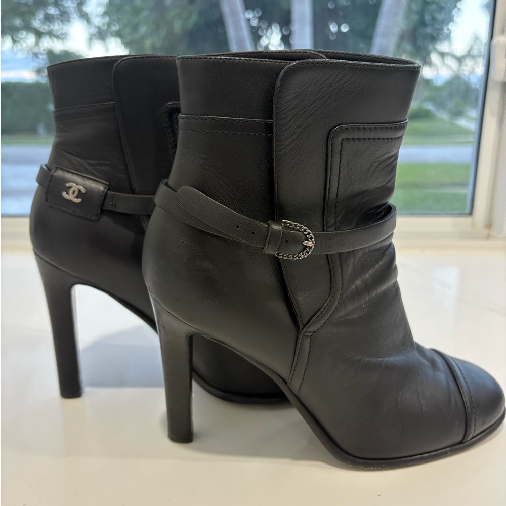 CHANEL Black Leather Ankle Heeled Boots - Picture 8 of 13